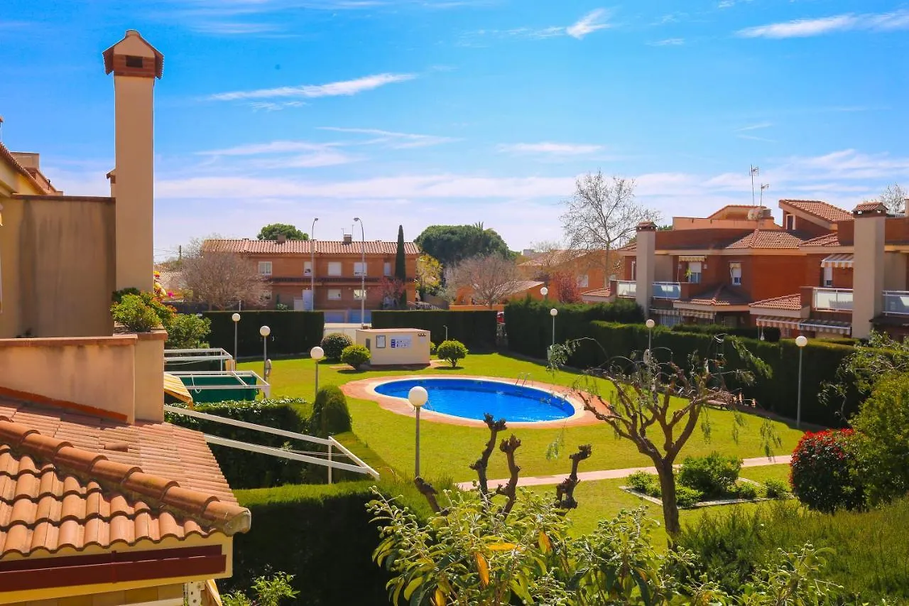Vilanova Pool Apartman Salou